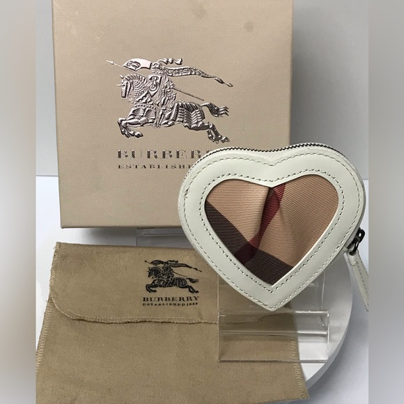 BURBERRY Heart Nova Check Coin Purse 😍❤️‍🔥 - Picture 15 of 17